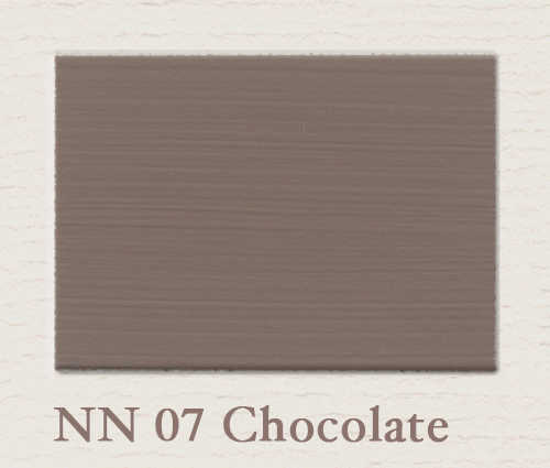 Painting the Past Eggshell Finish Chocolate (NN07)